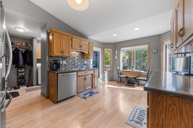 1221 Cedar Way E, West Fargo, ND 58078