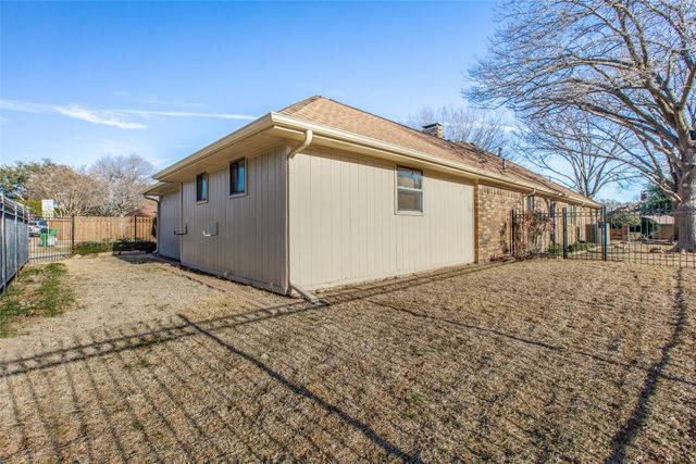 3202 Ridge Oak Drive, Garland, TX 75044