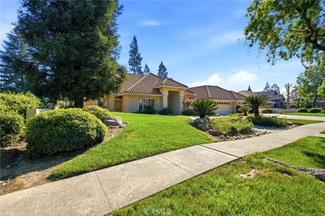 3403 E Vassar Court, Visalia, CA 93292