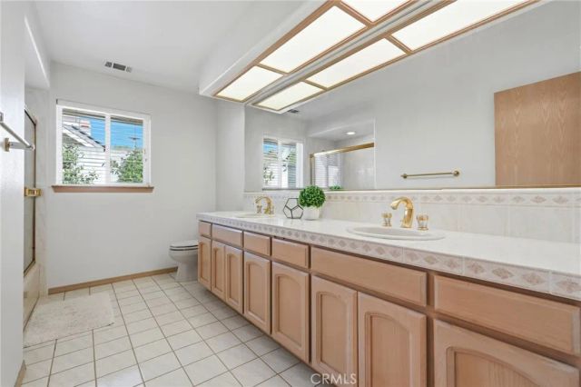 3403 E Vassar Court, Visalia, CA 93292