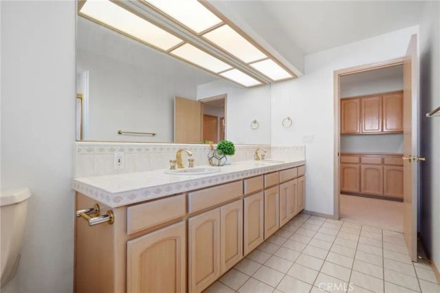 3403 E Vassar Court, Visalia, CA 93292