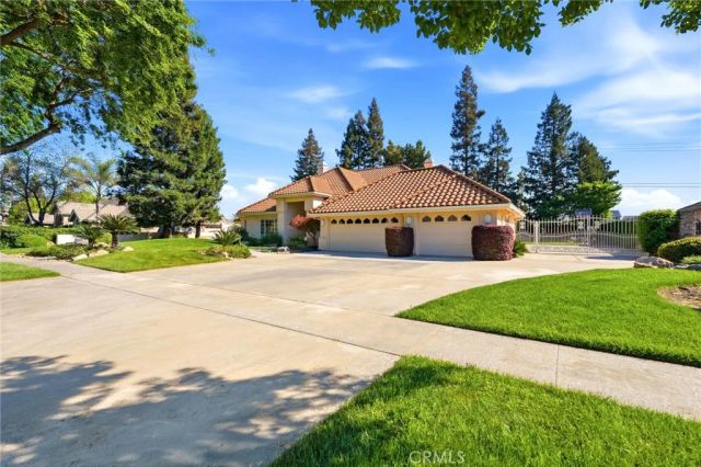 3403 E Vassar Court, Visalia, CA 93292
