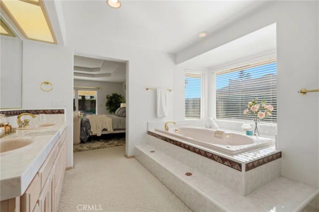 3403 E Vassar Court, Visalia, CA 93292