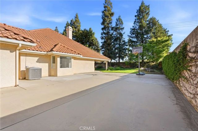 3403 E Vassar Court, Visalia, CA 93292
