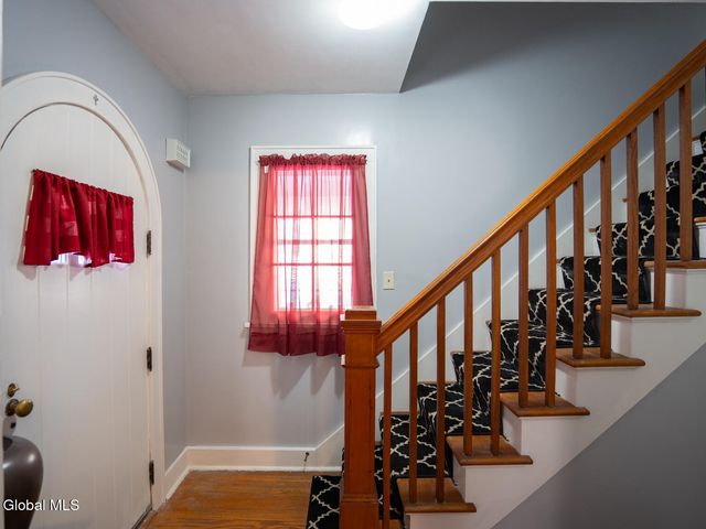 9 Willow Street, Castleton-on-hudson, NY 12033