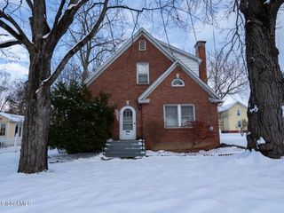 9 Willow Street, Castleton-on-hudson, NY 12033