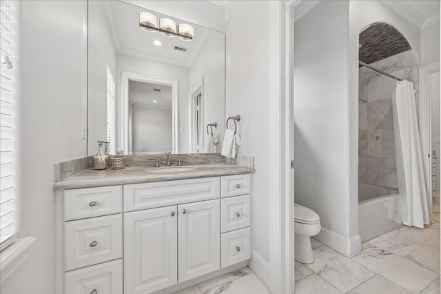 4022 Coleridge Street, West University Place, TX 77005
