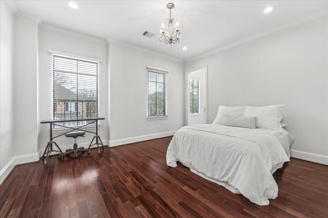 4022 Coleridge Street, West University Place, TX 77005