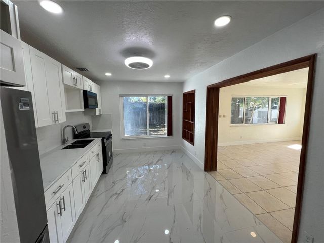 2648 Cleveland Street 2, Hollywood, FL 33020