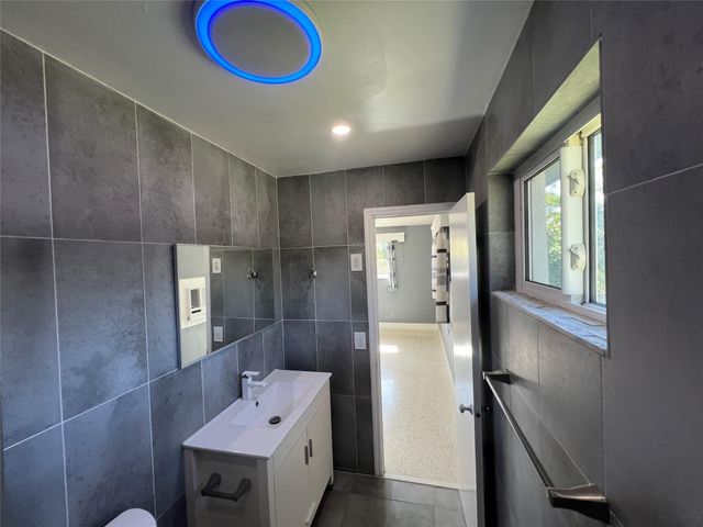 2648 Cleveland Street 2, Hollywood, FL 33020