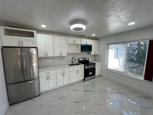 2648 Cleveland Street 2, Hollywood, FL 33020