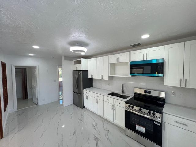 2648 Cleveland Street 2, Hollywood, FL 33020
