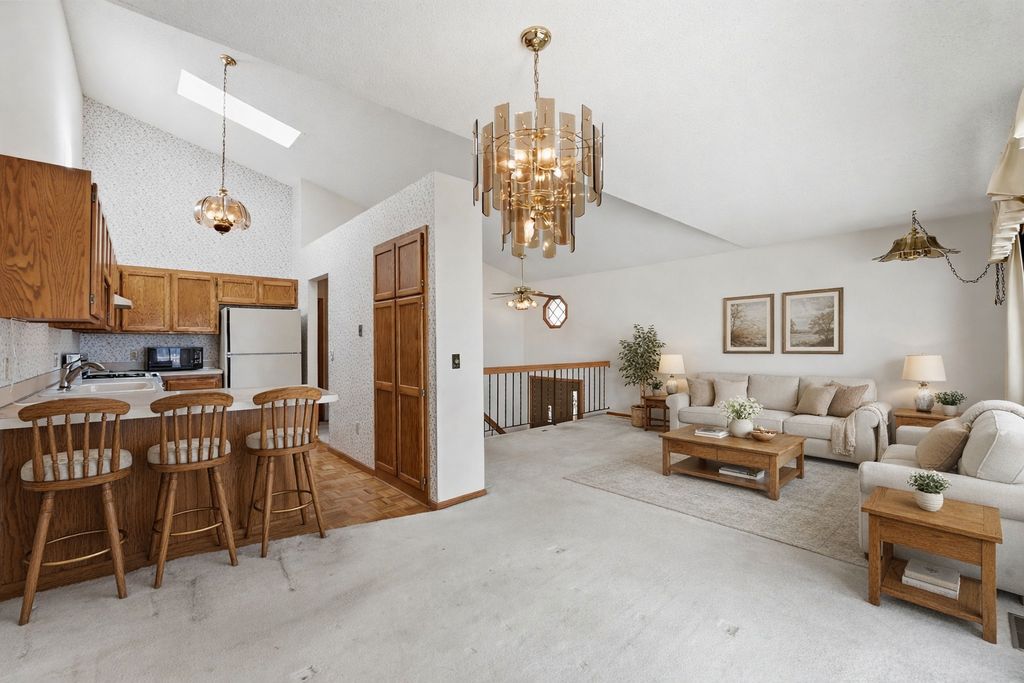 902 Evergreen Drive, Burnsville, MN 55337 — photo 4