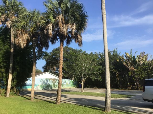 2019 SW 29th Avenue, Fort Lauderdale, FL 33312