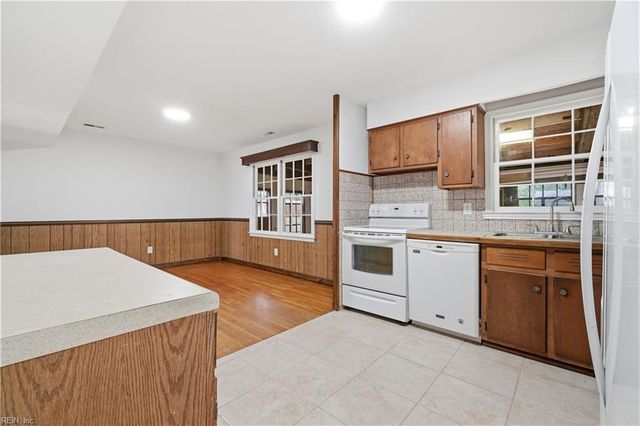 113 Alaric DR, Hampton, VA 23664