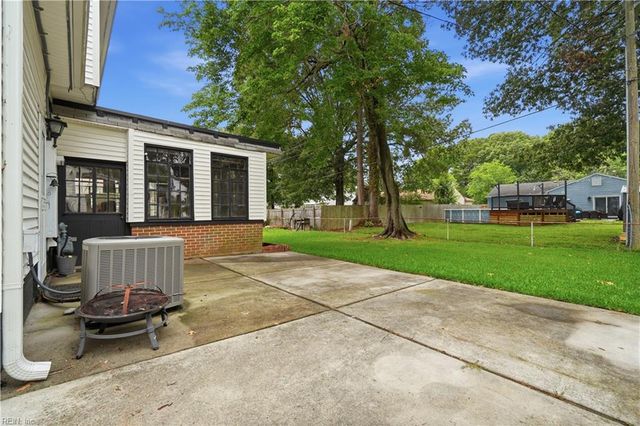 113 Alaric DR, Hampton, VA 23664