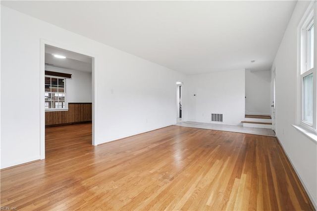 113 Alaric DR, Hampton, VA 23664
