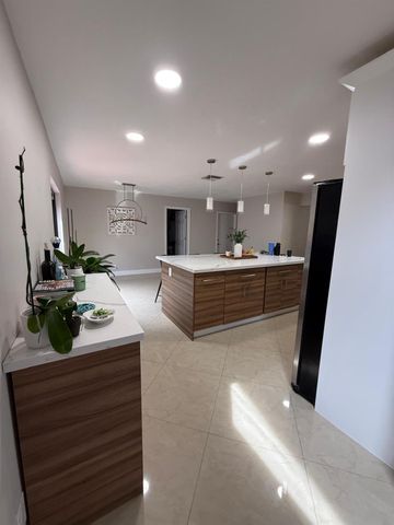 1988 Sacramento, Weston, FL 33326