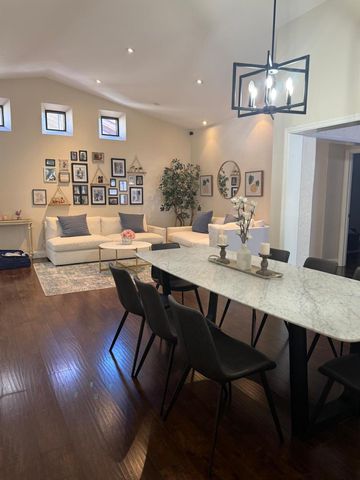 1988 Sacramento, Weston, FL 33326