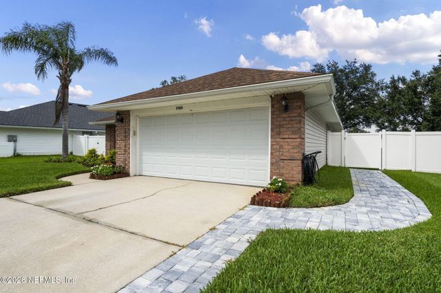 7705 VANDALAY Drive, Jacksonville, FL 32244