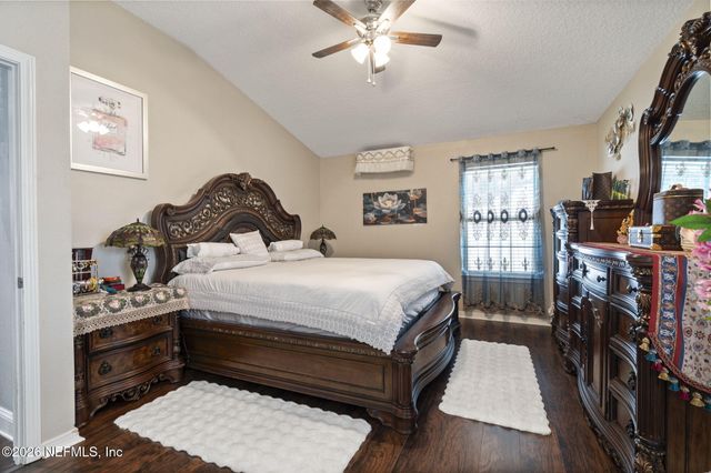 7705 VANDALAY Drive, Jacksonville, FL 32244