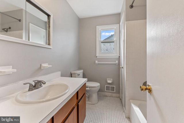 102 BENJAMIN CT, Dayton, NJ 08810