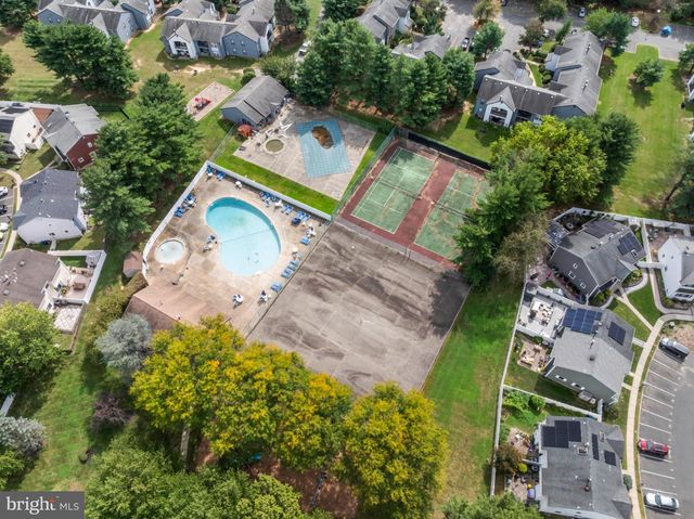 102 BENJAMIN CT, Dayton, NJ 08810