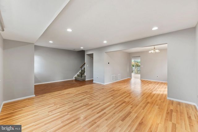 102 BENJAMIN CT, Dayton, NJ 08810