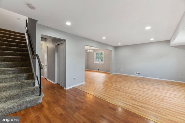 102 BENJAMIN CT, Dayton, NJ 08810