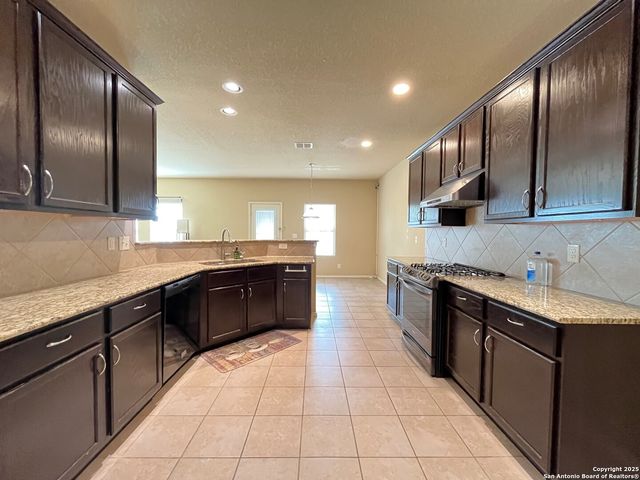 426 Tequila Ranch, San Antonio, TX 78245