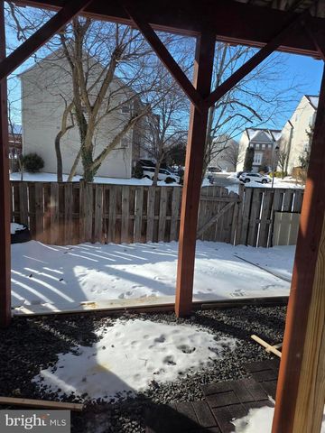 14641 SEASONS DR, Centreville, VA 20120