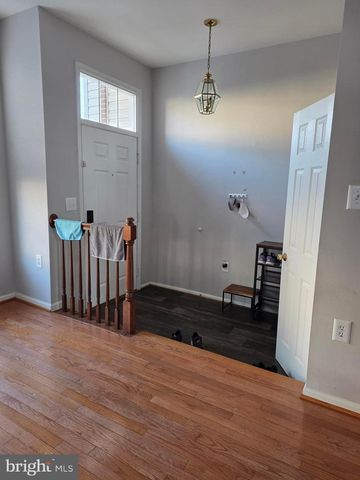 14641 SEASONS DR, Centreville, VA 20120