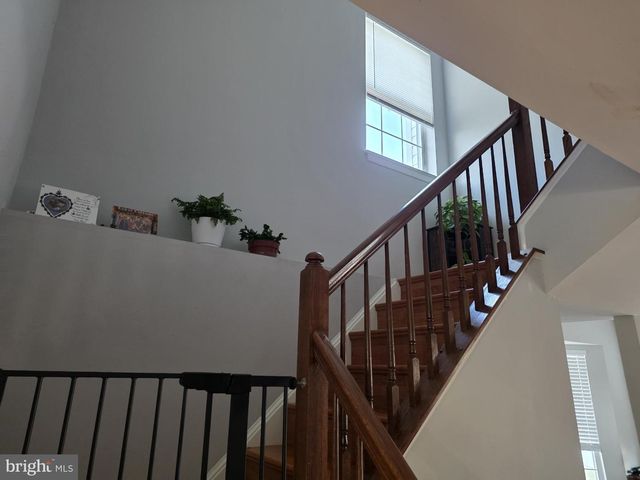 14641 SEASONS DR, Centreville, VA 20120