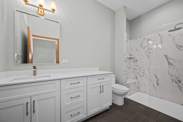 839 Madison Street 206, Oak Park, IL 60302