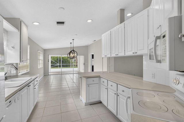 8093 Montserrat Place, Wellington, FL 33414
