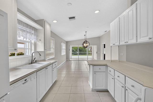 8093 Montserrat Place, Wellington, FL 33414