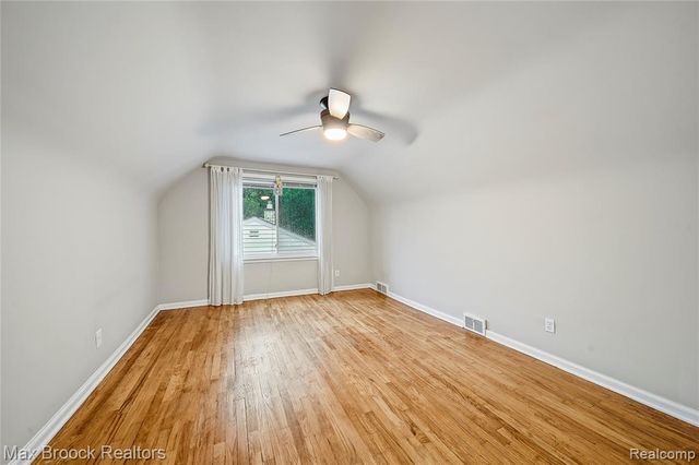 23704 Davey Avenue, Hazel Park, MI 48030