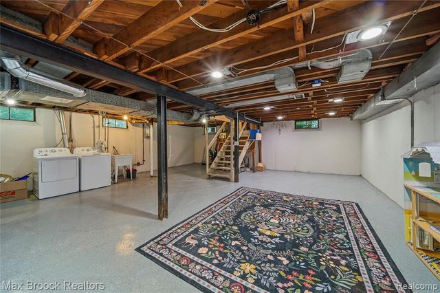 23704 Davey Avenue, Hazel Park, MI 48030