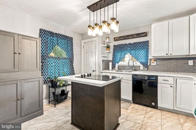 1260 BEVERLY RD, Warminster, PA 18974