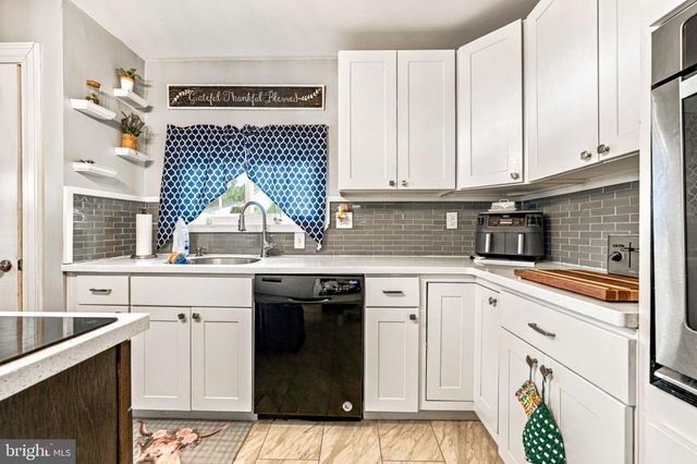 1260 BEVERLY RD, Warminster, PA 18974