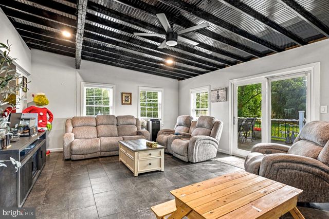 1260 BEVERLY RD, Warminster, PA 18974