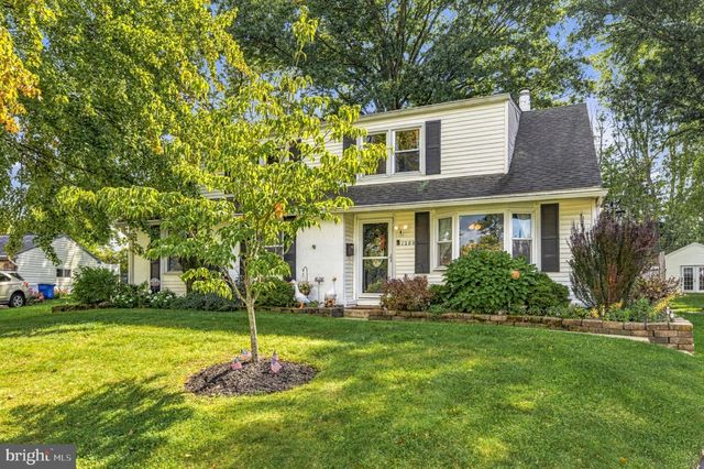 1260 BEVERLY RD, Warminster, PA 18974