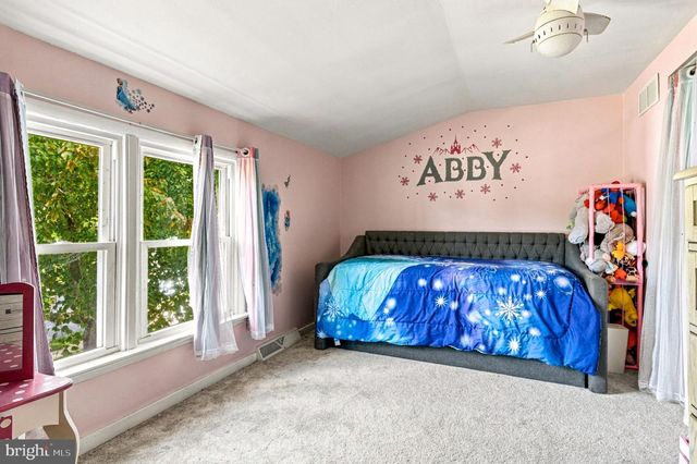 1260 BEVERLY RD, Warminster, PA 18974