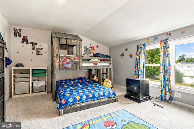 1260 BEVERLY RD, Warminster, PA 18974