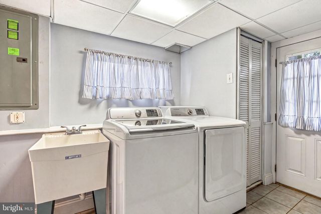 1260 BEVERLY RD, Warminster, PA 18974