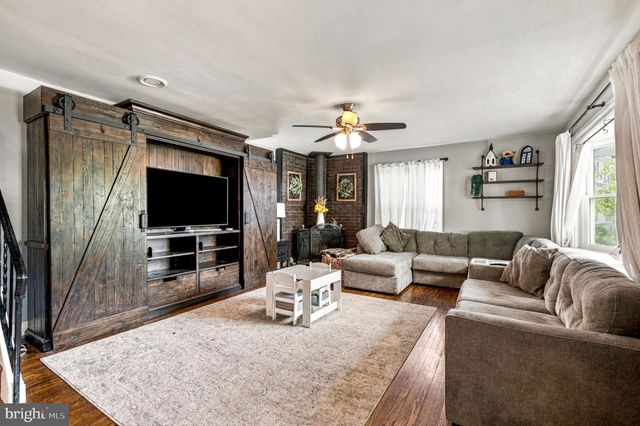 1260 BEVERLY RD, Warminster, PA 18974