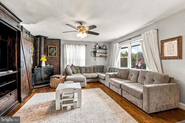1260 BEVERLY RD, Warminster, PA 18974