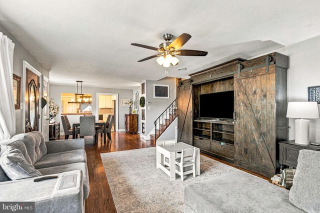 1260 BEVERLY RD, Warminster, PA 18974