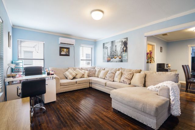 731 Dover Street, Dallas, TX 75216