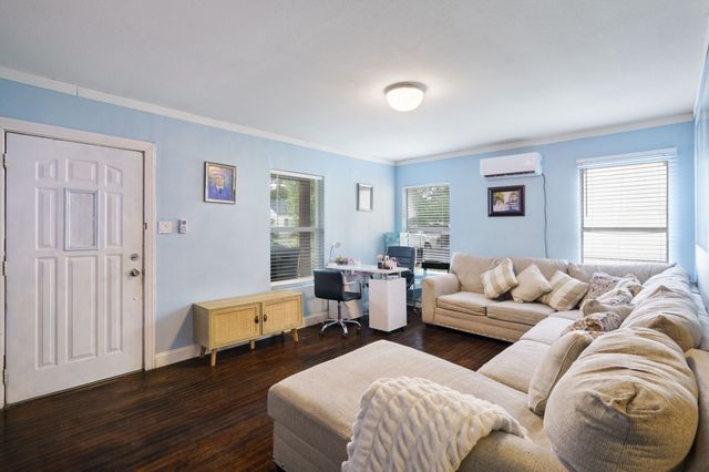 731 Dover Street, Dallas, TX 75216